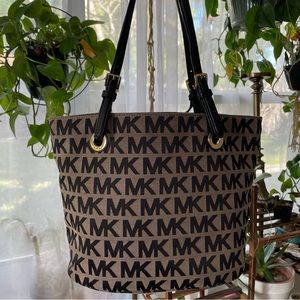 Michael Kors Shoulder Bag